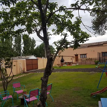 Сasa de vacaciones Casa De La Ribera - *